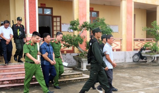 Bắt tạm giam 3 nguyên Chủ tịch xã ở Nam Định vi phạm quản lý, sử dụng đất