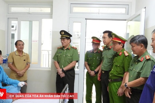 Dùng dao tấn công hai cán bộ Công an