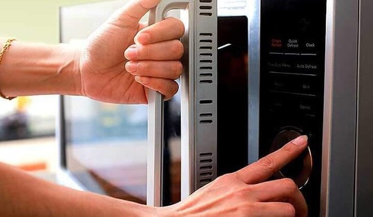 Thức ăn nên quay trong lò vi sóng bao lâu? Thì ra bấy lâu rất nhiều người hiểu sai