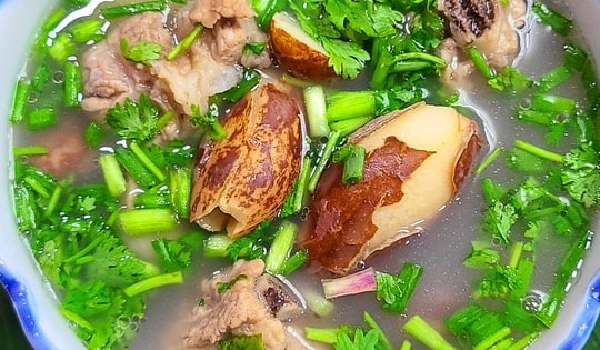 Thứ quý giá trong quả sầu riêng bổ ngang nhân sâm thường bị bỏ đi, đem làm món ngon vừa lạ miệng vừa bổ dưỡng ngày hè