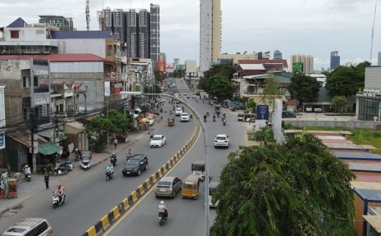 Quốc gia nào cạnh Việt Nam đặt mục tiêu thành nước thu nhập cao vào năm 2050?