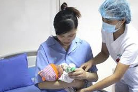 Quy định trợ cấp một lần khi sinh con, nhận con khi nhờ mang thai hộ