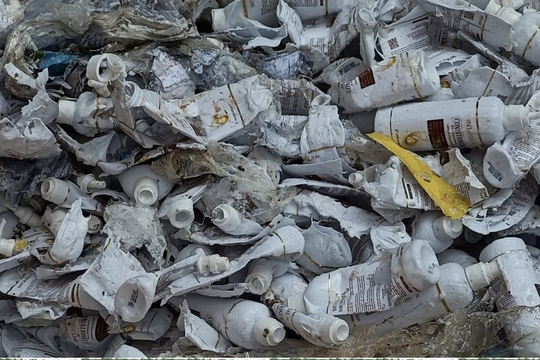 Dầu xả Intasilk của Công ty TNHH Hùng Đông Tinh buộc thu hồi để tiêu hủy