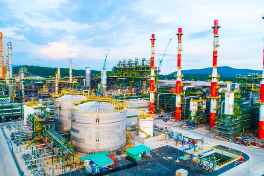 Tổ hợp hoá dầu 5,4 tỷ USD lớn nhất Việt Nam hoạt động thương mại từ tháng 10/2024, dự kiến đem về 15.000 tỷ doanh thu cho 'đại gia' Thái Lan SCG ngay trong năm 2024