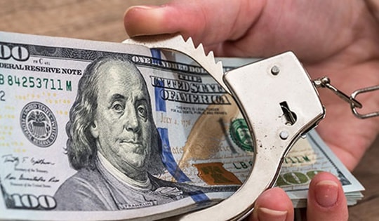 Truy tố cựu kế toán trưởng chiếm đoạt tiền của công an quận tại Hà Nội