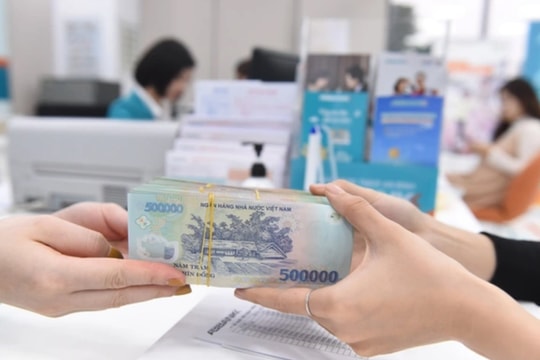 Thị trường tiền tệ tháng 7: Mặc NHNN bơm hàng trăm nghìn tỷ, lãi suất vẫn tăng trên cả hai thị trường