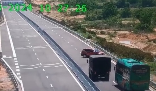 Thi rớt bằng lái ô tô, tài xế chạy ngược chiều trên cao tốc