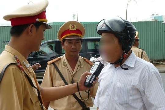 Đề xuất không chấp hành kiểm tra nồng độ cồn sẽ bị trừ hết điểm GPLX