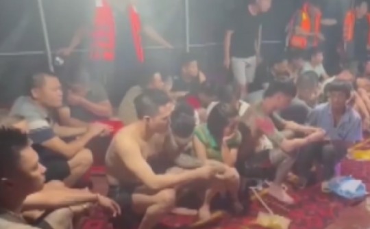 Lộ diện 'con bạc bự' trong ổ nhóm dùng flycam cảnh giới để tổ chức đánh bạc trên sông Hồng