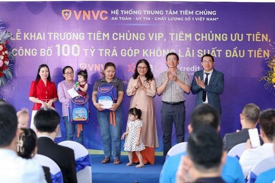 Mcredit và VNVC hỗ trợ tiêm vắc xin trả góp không lãi suất đạt mốc 100 tỷ