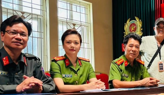 Diễn viên Kiều Anh nhờ anh trai công an phụ đạo khi vào vai đội trưởng trọng án