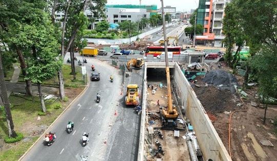 Hầm chui 200 tỷ đồng ở cửa ngõ sân bay Tân Sơn Nhất thông xe vào chiều 10/8