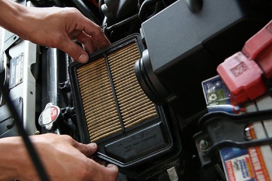 Khi nào phải thay lọc gió động cơ ô tô?