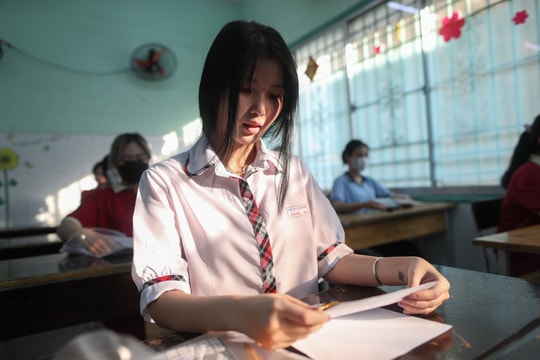 Mẫu đơn xin chuyển trường cho học sinh THCS, THPT năm học 2024-2025