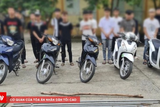 Xét xử 24 đối tượng mang hung khí nguy hiểm lạng lách trên đường