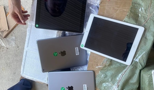 147 máy tính bảng, điện thoại không hóa đơn, không tem nhãn phụ bị 'tóm' khi đang được vận chuyển đi tiêu thụ