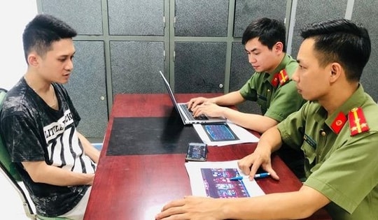 Bắt đối tượng lừa đảo đầu tư mua bán tiền điện tử, mang đánh bạc trên mạng