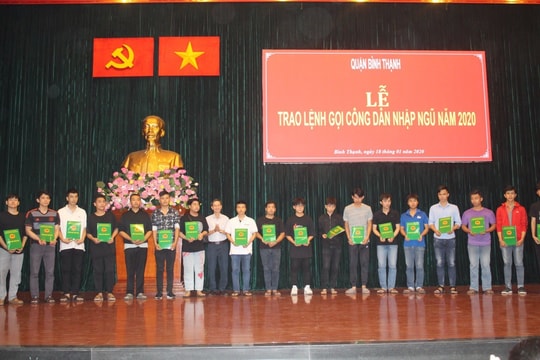 Lệnh gọi nhập ngũ phải được giao cho công dân trước bao nhiêu ngày?