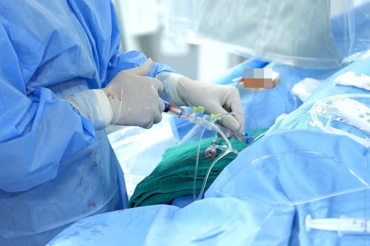 Nhồi máu cơ tim sau cuộc nhậu với bạn bè