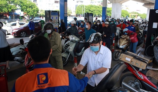 Bộ Công thương thu hồi giấy phép kinh doanh xăng dầu của doanh nghiệp thứ 19