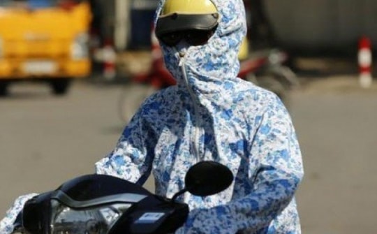 Miền Bắc nắng nóng gay gắt trước khi đón mưa lớn