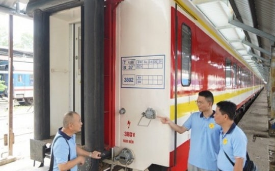 Chạy thử đoàn tàu "sang như máy bay", chạy tuyến TP HCM - Nha Trang