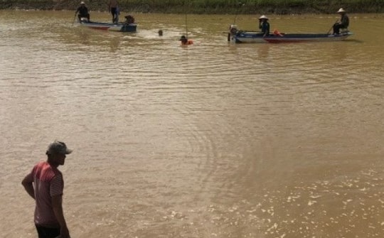 Thai phụ và 2 cháu bé gặp nạn dưới hồ thủy điện