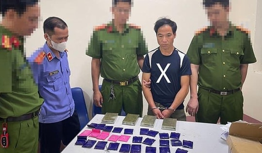 Bắt đối tượng buôn bán gần 1,5 kg heroin và hơn 6.000 viên ma túy tổng hợp