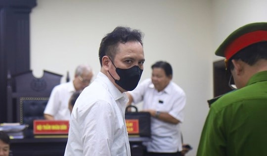 Hoãn phiên toà xử cựu vụ trưởng chiếm đoạt 80 tỉ đồng của Chủ tịch Tân Hoàng Minh