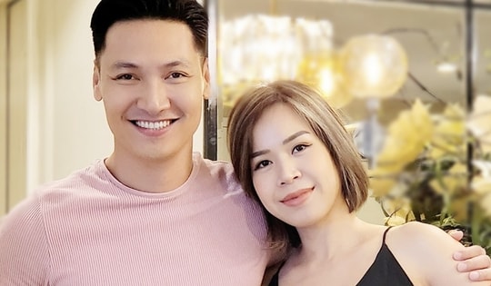 Vợ Mạnh Trường đổi gu, từ cắm hoa sen sang cắm cành thị, hút 5000 lượt yêu thích