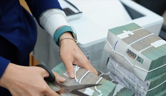 Lộ diện thêm nhiều 'ông lớn' là cổ đông ngân hàng