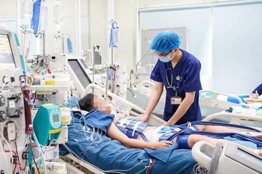 Hai trẻ hôn mê sâu do cấp cứu đuối nước sai cách