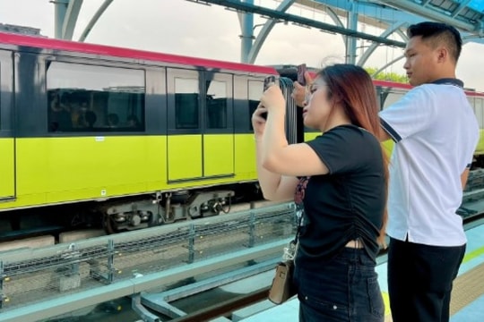 Tuyến metro Nhổn - ga Hà Nội: Người dân phấn khởi vì tiện đi lại, không tắc đường