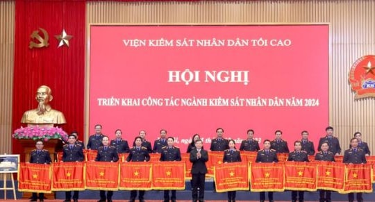 Hướng dẫn thủ tục đề nghị tặng, truy tặng ‘Bằng khen của Thủ tướng Chính phủ’ trong ngành Kiểm sát nhân dân