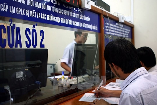 Không thực hiện thủ tục đổi Giấy phép lái xe đang bị thu giữ