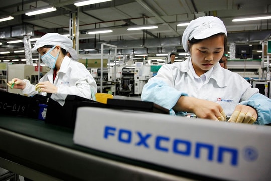 Foxconn sắp mở nhà máy làm linh kiện xe điện ở Việt Nam: Xu thế đổ hàng tỷ USD làm 'iPhone 4 bánh' của các hãng điện thoại
