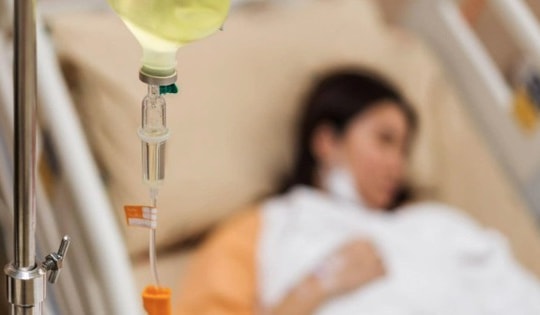 Cô gái 26 tuổi bất ngờ bị đột quỵ, liệt nửa người vì một sai lầm rất nhiều người Việt mắc phải