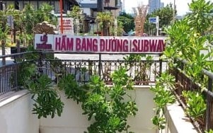 Cảnh u ám của hầm đi bộ ra biển và khu vui chơi giải trí dưới lòng đất ở Đà Nẵng
