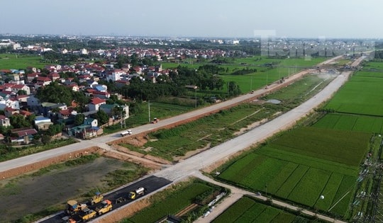 Đường Vành đai 4- Vùng Thủ đô với những km đầu tiên được thảm nhựa, hiện hình hài