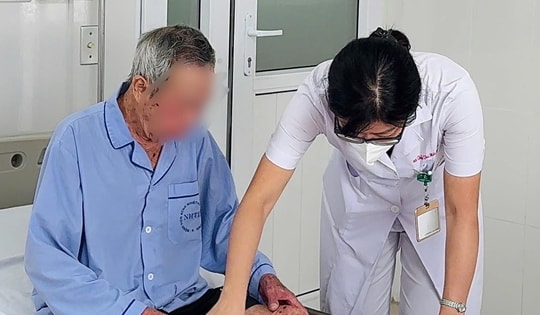 Người đàn ông 78 tuổi ở Hà Nội phải cấp cứu do dùng thuốc theo cách rất nhiều người hay mắc phải