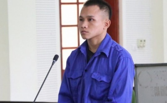 Bị người yêu cũ về nước tố cáo, gã đàn ông lãnh 8 năm tù