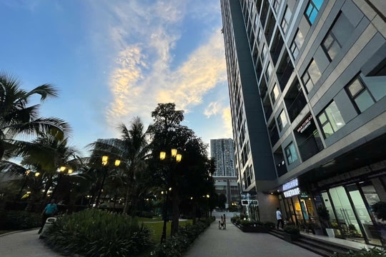 Môi giới ngán ngẩm than chủ nhà đồng loạt “quay xe” dừng bán, xuất hiện cảnh “khan” hàng chung cư chưa từng có