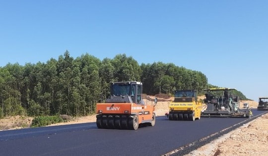 Cao tốc Vạn Ninh - Cam Lộ đặt mục tiêu 'cán đích' trước 6 tháng