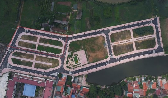 'Lật mở' những bất hợp lý từ phiên đấu giá đất xuyên đêm của huyện vùng ven Hà Nội