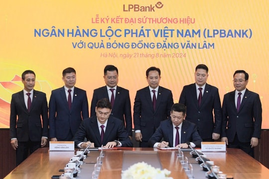 Thủ môn hàng đầu Việt Nam Đặng Văn Lâm được LPBank lựa chọn làm Đại sứ thương hiệu