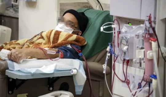 Người đàn ông 31 tuổi suy thận, ung thư giai đoạn cuối vì thường xuyên ăn món 'khoái khẩu' của giới trẻ