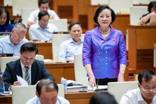 Tháo gỡ vướng mắc sắp xếp, giải quyết chế độ cán bộ, công chức dôi dư do sắp xếp đơn vị hành chính