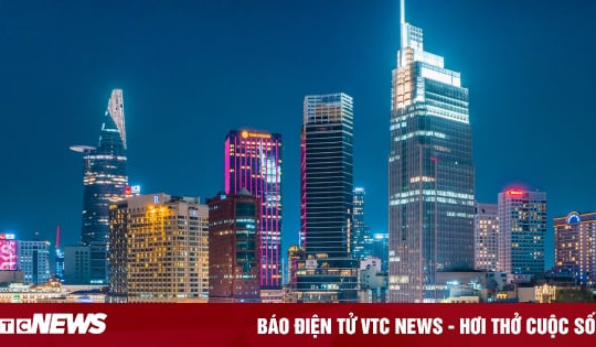 Cao ốc đẹp bậc nhất TP.HCM ‘bỏ túi’ cả trăm tỷ đồng/năm