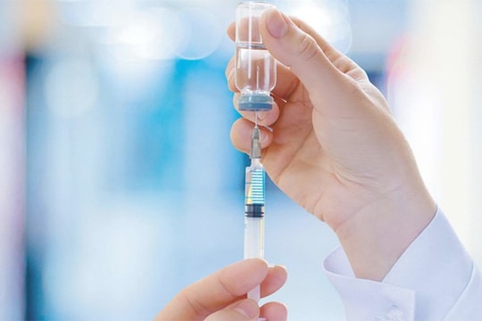 Đột quỵ, mắc ung thư vì tự ý dùng hormone chuyển giới