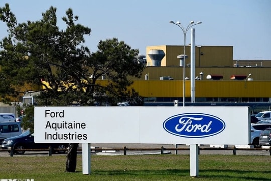 Nhà sản xuất ô tô Ford cắt lỗ hàng tỷ USD để điều chỉnh kế hoạch xe điện